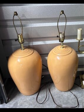 Vintage 1980s art deco Ceramic Table Lamp Pair - Peach Gloss Finish